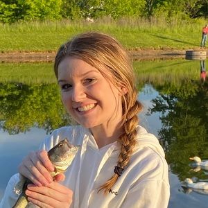 Meet your Posher, Ella